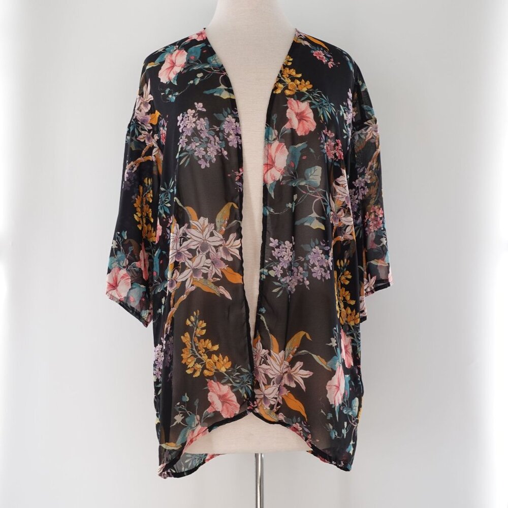 Sheer Black and Floral Kimono Elbow Sleeve  H & M  Womenś XS